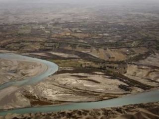 مقام ایرانی از «قول شفاهی» و مشروط طالبان برای رساندن حقابه ایران از هیرمند خبر داد