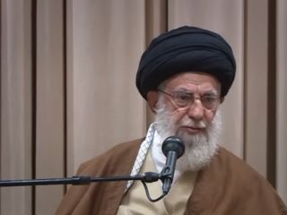 سخنرانی اخیر علی خامنه‌ای نشان می‌دهد حال وی دوباره رو به وخامت گذاشته است