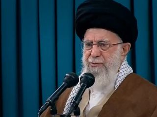 علی خامنه‌ای: دیدگاه جمهوری اسلامی، به دریا ریختن صهیونیست‌ها و یهودیان نیست