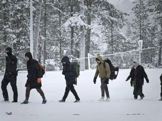 صدها مهاجر با دوچرخه‌های «نو» به مرز فنلاند در شرق اتحادیه اروپا رسیدند؛ روسیه به لهستان هشدار داد