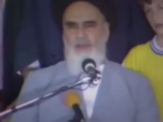 گذر زمان ثابت کرد که امام و یارانش چقدر عاشق خاک بر سر شدن بودند و ملت ندانست