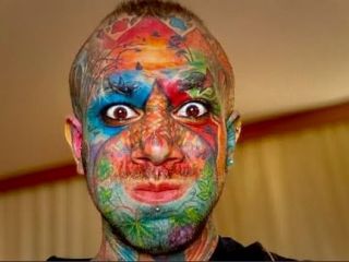 «تولیدات مستهجن و دایر کردن قمارخانه» از اتهامات تتلو اعلام شد