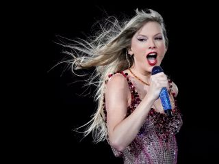 تیلور سوئیفت رکورد الویس پریسلی در فهرست پرفروش‌ها را شکست