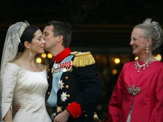 ملکه جدید دانمارک، سیندرلایی که در میخانه‌ای در استرالیا با ولیعهد دانمارک آشنا شد