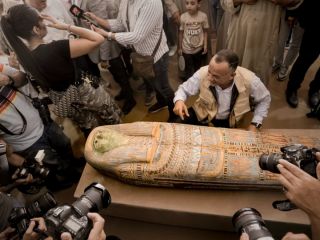 باستان‌شناسان یک مقبره ۴۵۰۰ ساله مصر باستان مملو از گنجینه‌های شگفت‌انگیز را کشف کردند