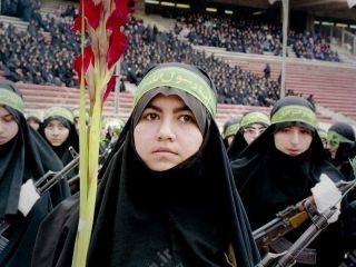 (تصاویر) اجتماع فاطی کماندوها در ورزشگاه آزادی در دهه هفتاد با حضور رفسنجانی