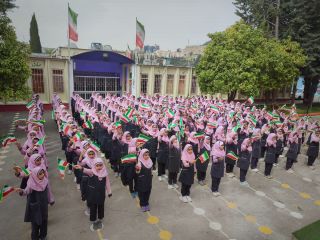 ضرب و شتم دختر ۱۱ ساله  از سوی ناظم مدرسه به خاطر افتادن مقنعه