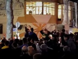 رقص و حجاب اختیاری در ستاد انتخاباتی منصورعلی زارعی، نماینده انقلابی ساری