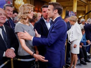 دخترخوانده مکرون از رنج‌های دوره کودکی‌اش می‌گوید