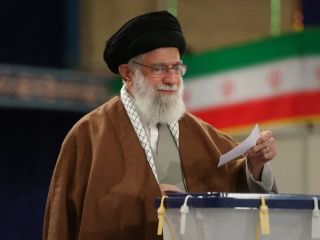قدردانی خامنه‌ای از مردم در انتخاباتی با کمترین میزان مشارکت: حضورتان حماسه آمیز بود