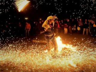 چهارشنبه‌سوری ۱۴۰۲: ۱۵ کشته و ۲۵۷ مورد قطع عضو و هزاران زخمی