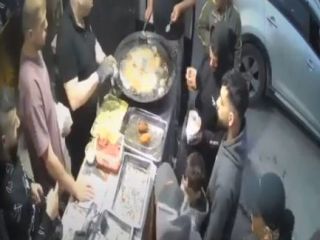 (ویدیو) لحظه دستگیری عضو  تحت تعقیب حماس در فلافل فروشی توسط نیروهای امنیتی اسرائیل