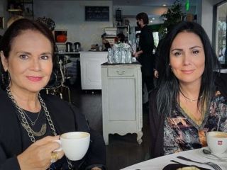 (تصاویر) بانو پریسا خواننده در کنار دخترش لیلا افراز