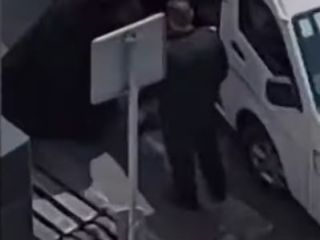 ویدئویی از بازداشت خشن یک شهروند به دلیل داشتن پوشش اختیاری در سعادت آباد تهران