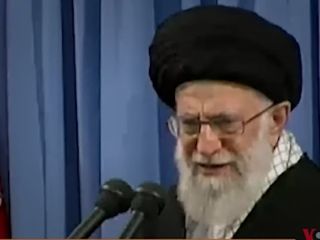 خامنه ای: مطلوب‌ترین کار زنِ طبیعی، شوهرداری و بچه‌داری است؛ بخشی از برنامه صفحه آخر