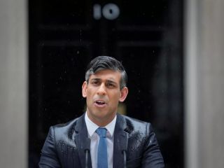 قمار ریشی سوناک زیر باران؛ آیا انتخابات زودهنگام بریتانیا به دو قرن «استمرار» سیاسی پایان می‌دهد؟