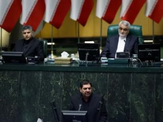 مجلس دوازدهم افتتاح شد؛ خامنه‌ای: نمایندگان از تصویب طرح‌های آبادانی افراطی پرهیز کنند