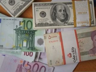 دلار در ایران به مرز ۶۰ هزار تومان رسید