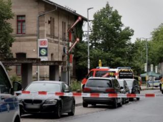 پلیس آلمان یک مهاجم ایرانی چاقو به دست را با شلیک گلوله از پای درآورد