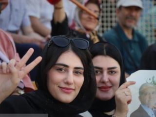 (تصاویر) جشن پیروزی مسعود پزشکیان در تبریز