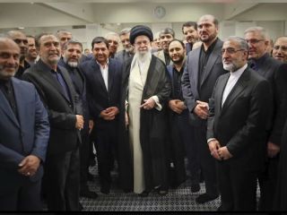 بهادری جهرمی: ما با رئیسی عکس نداریم | خامنه‌ای: خوب می‌خواستید عکس بگیرد