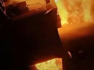 مردم محلی شهرستان «سرباز» راننده تانکر آتش گرفته  را چند ثانیه قبل از انفجار نجات دادند