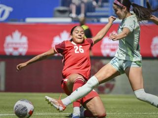 آبروریزی برای تیم ملی فوتبال زنان کانادا ، فرستادن پهپاد جاسوسی در تمرین تیم نیوزیلند