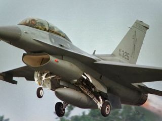 جنگنده اف-۱۶ پنجاه ساله شد + ویدیو