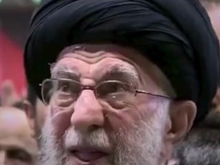 ترس در نگاه رهبر؛ خامنه‌ای در فضایی امنیتی نماز میت هنیه را اقامه کرد