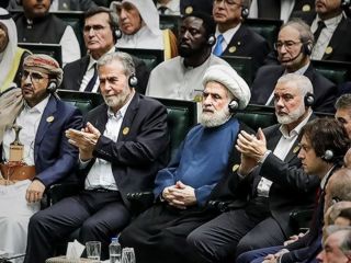 رویترز: خامنه‌ای شخصا در نشست سپاه با گروه‌های نیابتی در مورد انتقام‌گیری از اسرائیل شرکت می‌کند