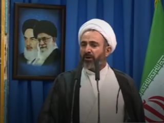 امام جمعه ایلام: عکس بدون حجاب زن و عکس با کراوات مرد بر روی قبرها جایز نیست