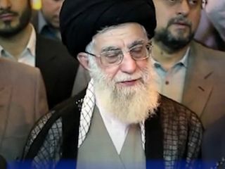 عباس علی آبادی، وزیر پیشنهادی پزشکیان که به دستور خامنه‌ای برای عراقی‌ها نیروگاه برق می‌ساخت و هدیه می‌داد