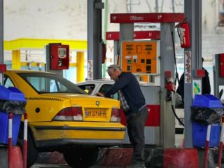 حمایت روزنامه سپاه از افزایش قیمت بنزین: «رویکرد نیروهای انقلاب باید حمایتی باشد»