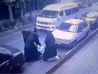 ناگفته‌های مادر نفس حاجی‌شریف | ابعاد پنهان برخورد با دختر خیابان وطن‌پور