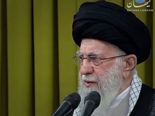 علی خامنه‌ای: نیازمند تشکیل اُمت اسلامی هستیم، اما دو میلیارد مسلمان متفرقیم!