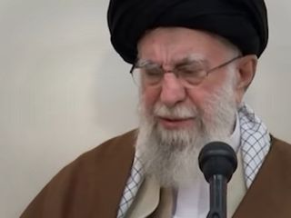 خامنه‌ای: حوزه باید درباره مسائل پولی و مالی و رمزارز اداره حکومت نظر بدهد