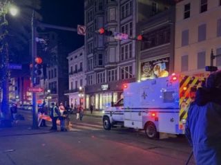 حمله با کامیون به جمعیت در شهر نیواورلئان آمریکا دست‌کم ۱۰ کشته و ۳۰ زخمی برجا گذاشت