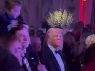 وضعیت ثروتمندترین مرد دنیا در لحظه تحویل سال ۲۰۲۵