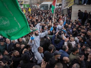 از فرار با قاشق تا فردی که ۴۸ بار حبس ابد گرفت؛ زندانیان تبادل شده فلسطینی چه کسانی هستند؟