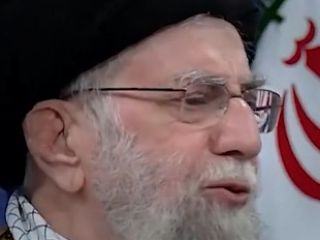 هشدار خامنه‌ای به آمریکا: اگر به امنیت ما تعرض کنند ما هم بدون تردید به امنیت آنها تعرض خواهیم کرد