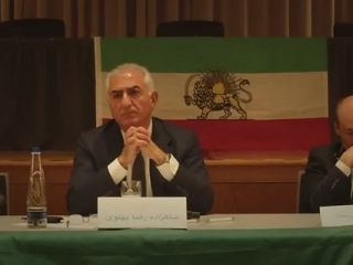 رضا پهلوی: بجای «رهبر» به من بگویید «پدر ملت ایران»