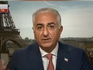 استفاده رضا پهلوی از جمله ترامپ : Make Iran great again«عظمت را دوباره به ایران بازگردانیم»