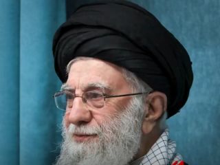 خامنه‌ای خطاب به اروپایی‌ها: بی‌چشم و رویی هم حدی دارد