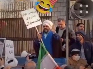 شعارهای فوق تخصصی حامیان حجاب در مقابل مجلس که اقتصاددانان را انگشت به دهان گذاشت