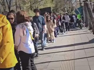 صفِ طولانی نمایشگاه آثار پابلو پیکاسو در موزه‌ی هنرهای معاصر تهران