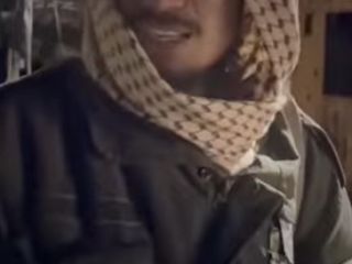 ویدیویی از برخورد یک مامور بازرسی طالبان با یک خانم ایرانی