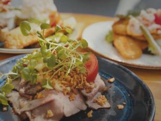 ۵ خوراکی که برای معکوس کردن روند پیری هر صبح باید بخورید