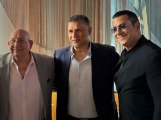 دیدار علی دایی با تاجر سرشناس ایرانی‌تبار در امارات