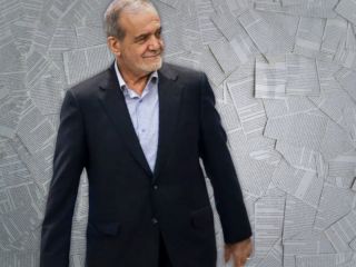 از «وان دقیقه» و «دلیوری» تا «مِترِ صد» پزشکیان؛ مسئولانی که نه فارسی می‌دانند نه انگلیسی