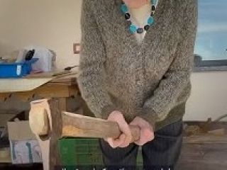 آنا، مسن‌ترین گارسون ایتالیا با ۱۰۰ سال سن هنوز کار می‌کند